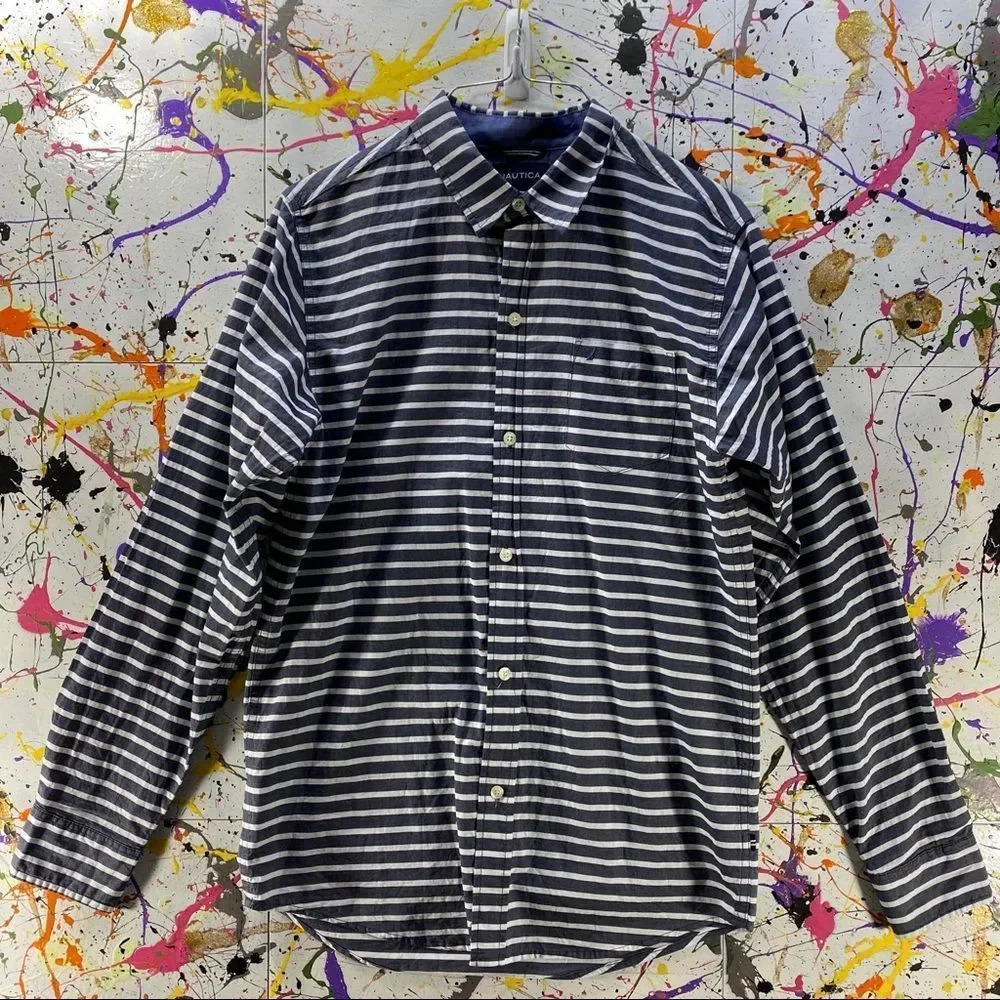 ⭐️3 for $20 Sale‼️ Nautica Button Down Shirt 👔